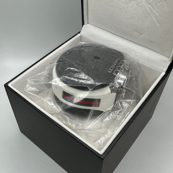 GUCCI Sync XXL Unisex Watch New - Picture 5 of 8